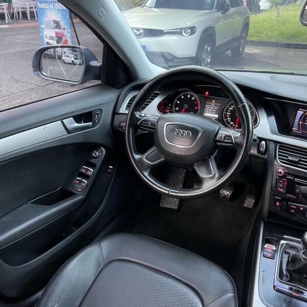 Audi A4<br>2013<br>54.830.000 - Imagen 12