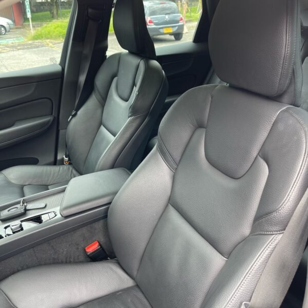 Volvo CX60<br>2022<br>199.990.000 - Imagen 14