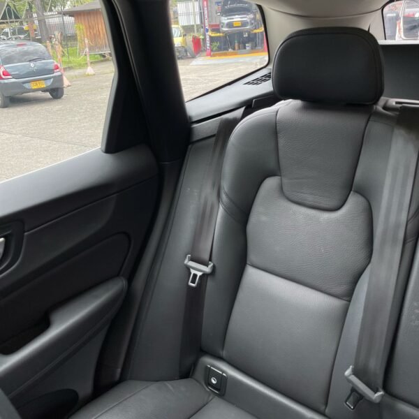 Volvo CX60<br>2022<br>199.990.000 - Imagen 16