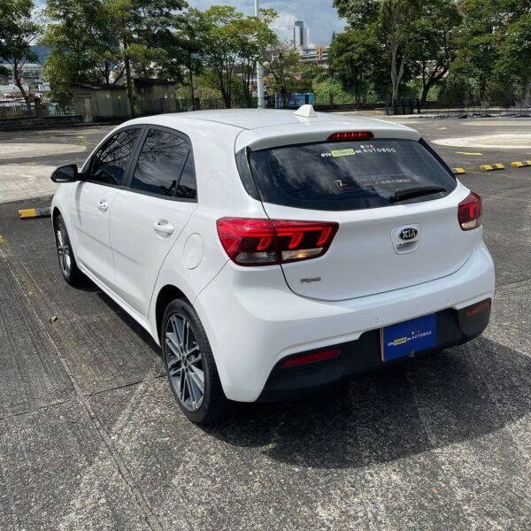 Kia Rio Zenith<br>2018<br>57.890.000 - Imagen 7
