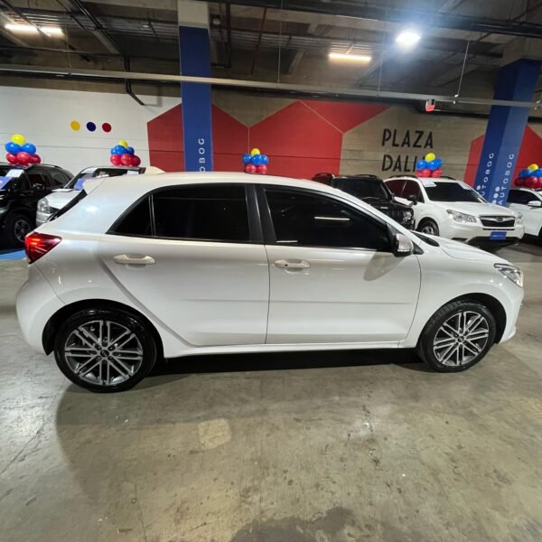 Kia Rio Zenith<br>2018<br>61.890.000 - Imagen 4