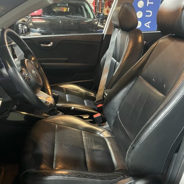 Kia Rio Zenith<br>2018<br>61.890.000 - Imagen 12