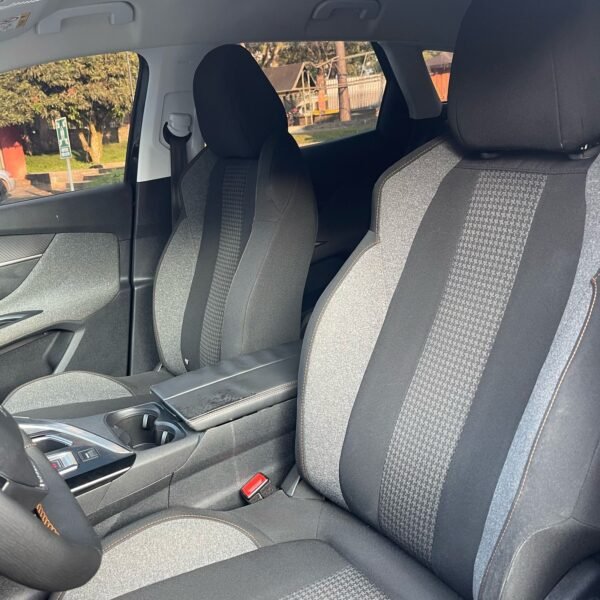 Peugeot 3008<br>2018<br>73.990.000 - Imagen 17