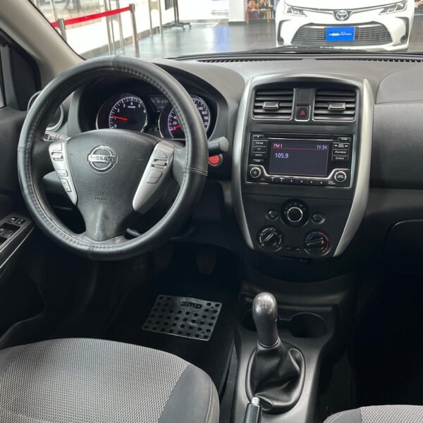 Nissan Versa Advance<br>2015<br>39.740.000 - Imagen 9