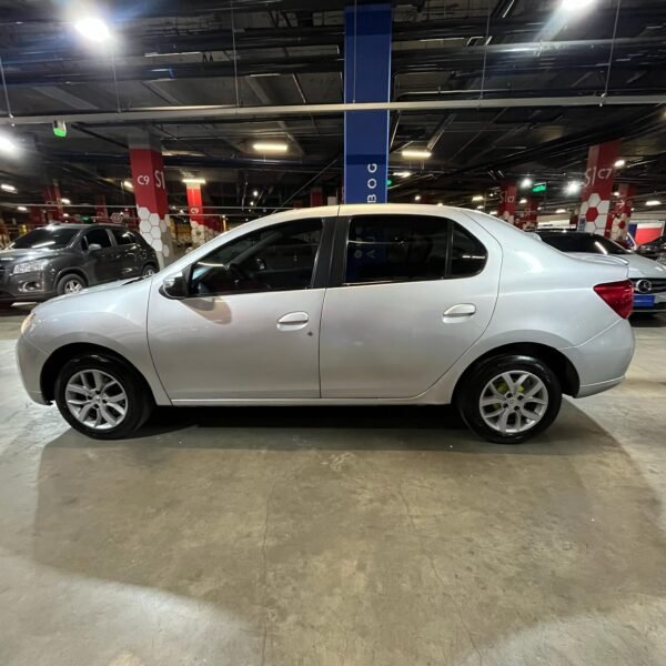 Renault Logan<br>2018<br>42.890.000 - Imagen 9