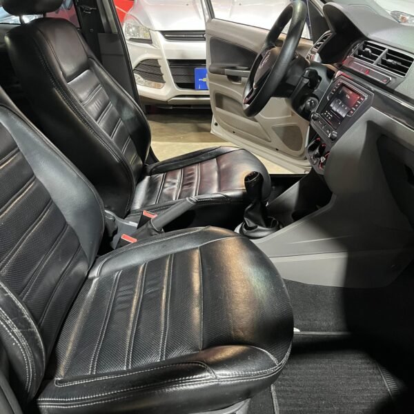 Volkswagen Voyage Comfortline<br>2019<br>46.890.000 - Imagen 20