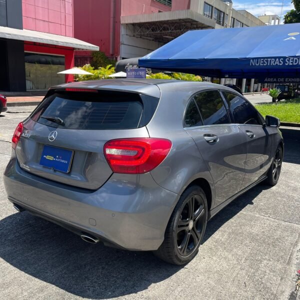 Mercedes Benz A200<br>2014<br>56.890.000 - Imagen 4