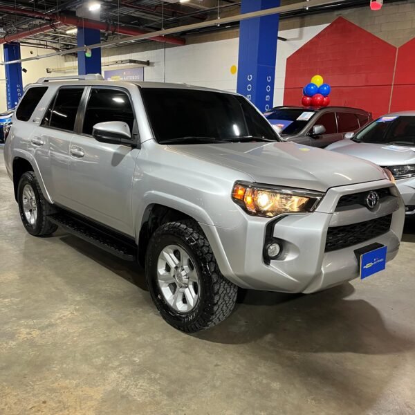 Toyota 4Runner<br>2018<br>163.890.000 - Imagen 3