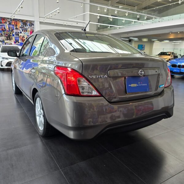 Nissan Versa Advance<br>2015<br>39.740.000 - Imagen 7