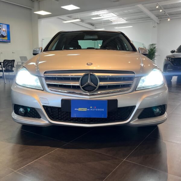 Mercedes Benz C180<br>2012<br>54.830.000 - Imagen 2
