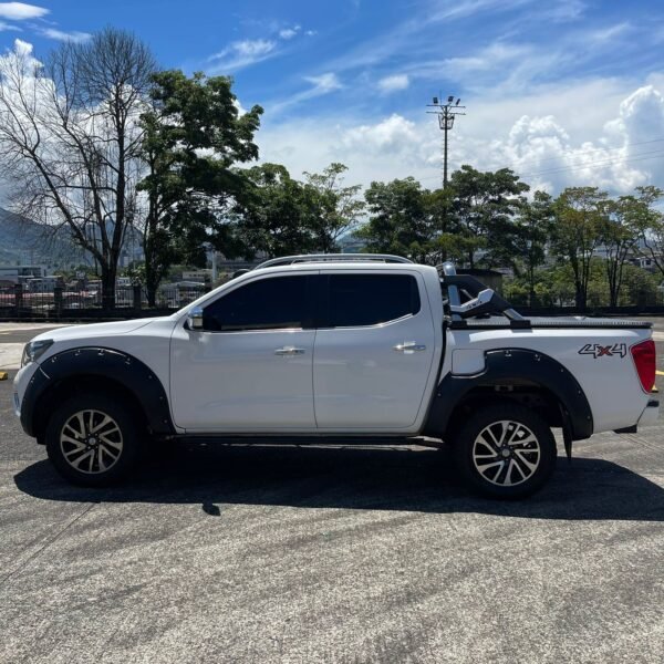 Nissan Np300 Frontier<br>2021<br>145.890.000 - Imagen 8