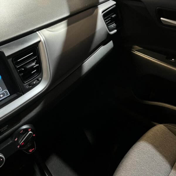 Kia Stonic<br>2022<br>74.730.000 - Imagen 10