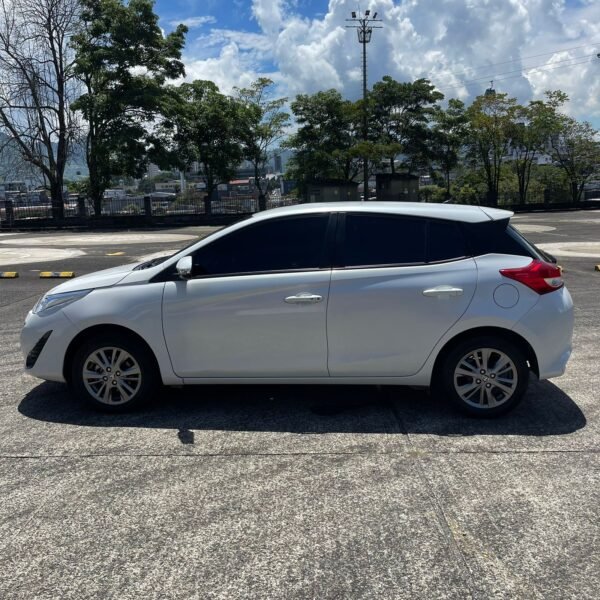 Toyota Yaris<br>2022<br>69.990.000 - Imagen 8