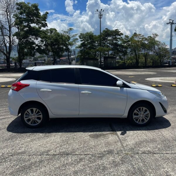 Toyota Yaris<br>2022<br>69.990.000 - Imagen 4