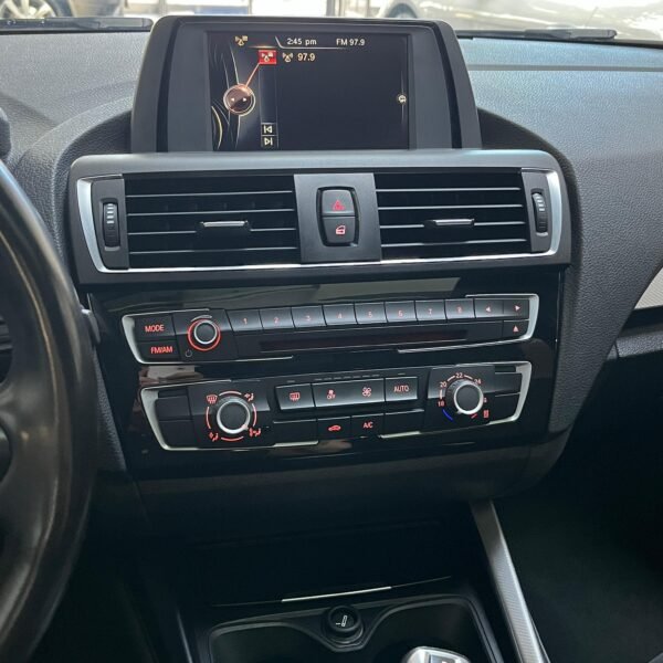 BMW 120i<br>2016<br>73.890.000 - Imagen 13