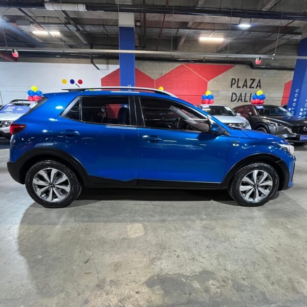 Kia Stonic<br>2022<br>72.730.000 - Imagen 4