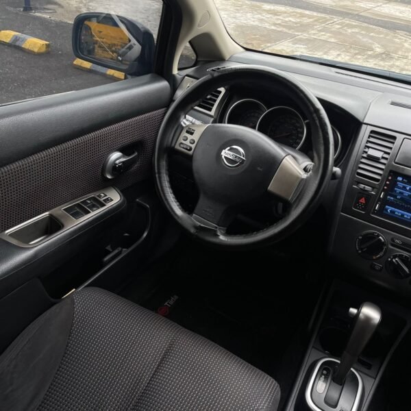 Nissan Tiida<br>2012<br> - Imagen 7