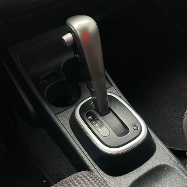 Nissan Tiida<br>2012<br> - Imagen 9