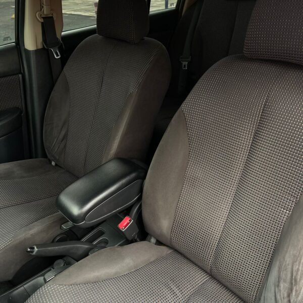 Nissan Tiida<br>2012<br> - Imagen 12