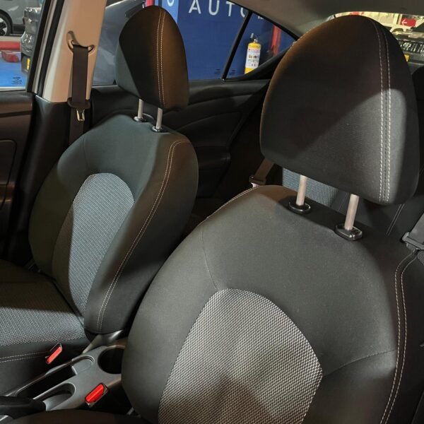 Nissan Versa<br>2020<br>52.890.000 - Imagen 9