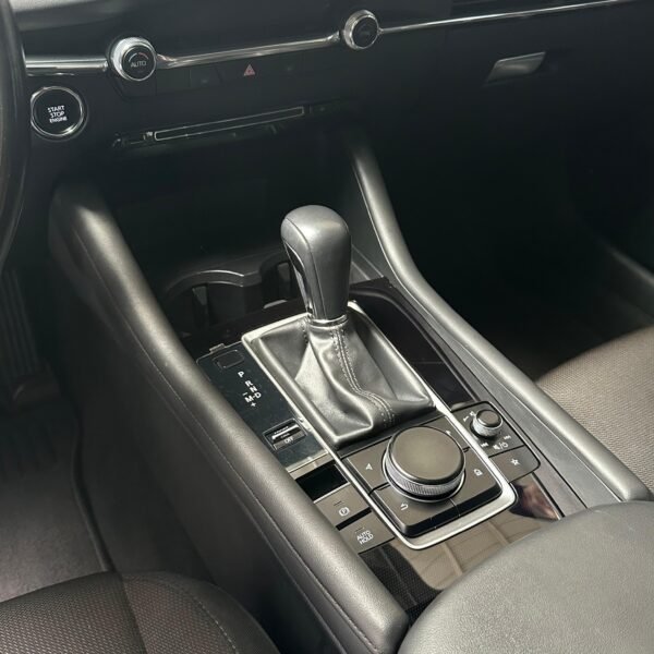 Mazda 3<br>2020<br>79.890.000 - Imagen 14