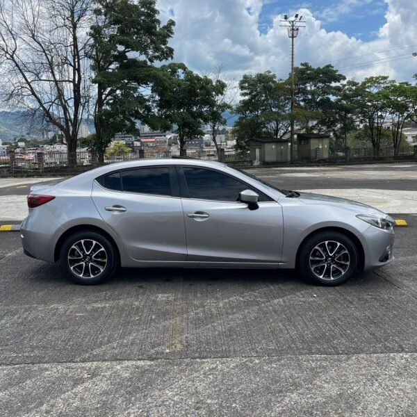 Mazda 3<br>2015<br>61.890.000 - Imagen 4