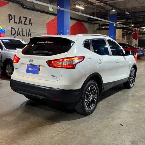 Nissan Qashqai<br>2015<br>63.990.000 - Imagen 4