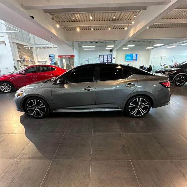 Nissan Sentra<br>2024<br>106.890.000 - Imagen 8