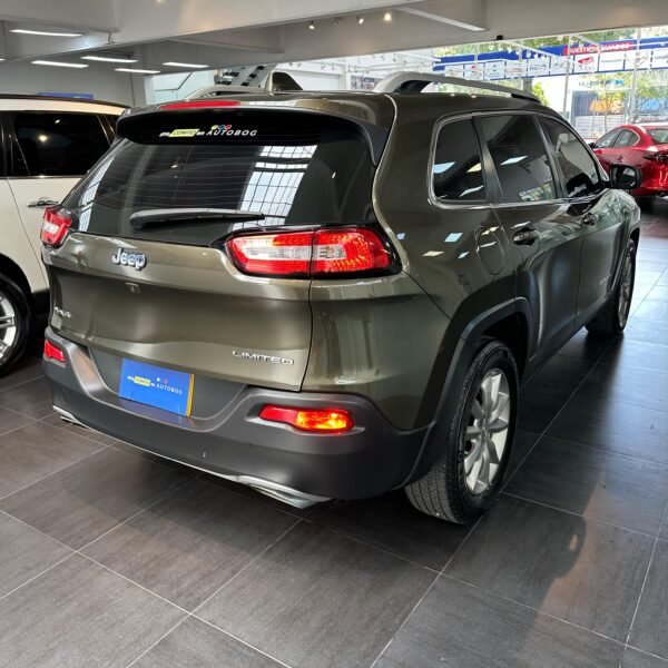 Jeep Cherokee<br>2015<br>61.990.000 - Imagen 5