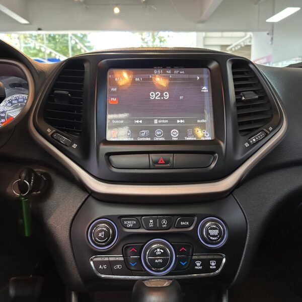 Jeep Cherokee<br>2015<br>61.990.000 - Imagen 13