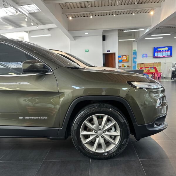 Jeep Cherokee<br>2015<br>61.990.000 - Imagen 9