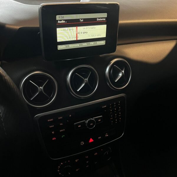 Mercedes Benz A200<br>2015<br>67.890.000 - Imagen 11