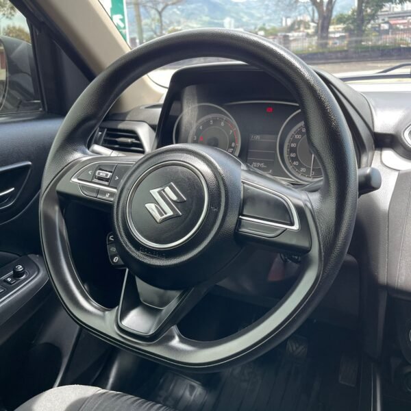 Suzuki Swift<br>2022<br>54.890.000 - Imagen 11