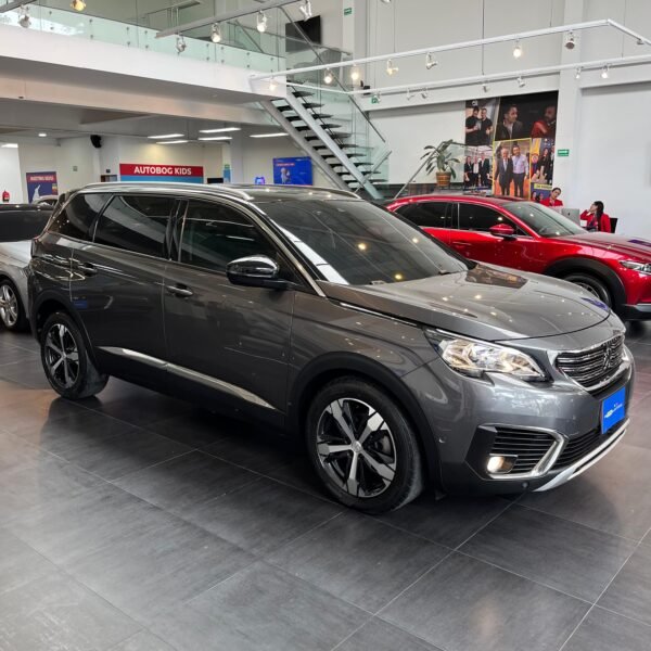Peugeot 5008<br>2021<br>$112.990.000 - Imagen 3