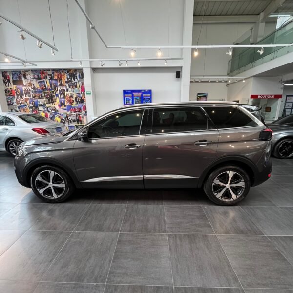 Peugeot 5008<br>2021<br>$112.990.000 - Imagen 8