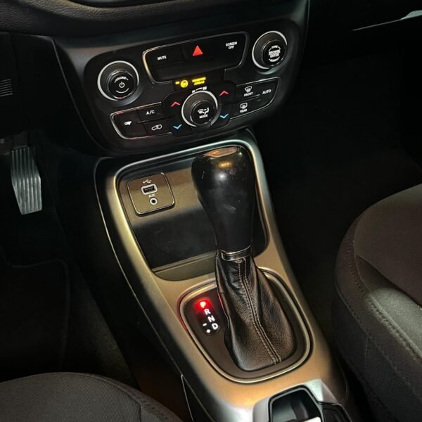 Jeep Compass Sport 4x2<br>2019<br>$76.930.000 - Imagen 11