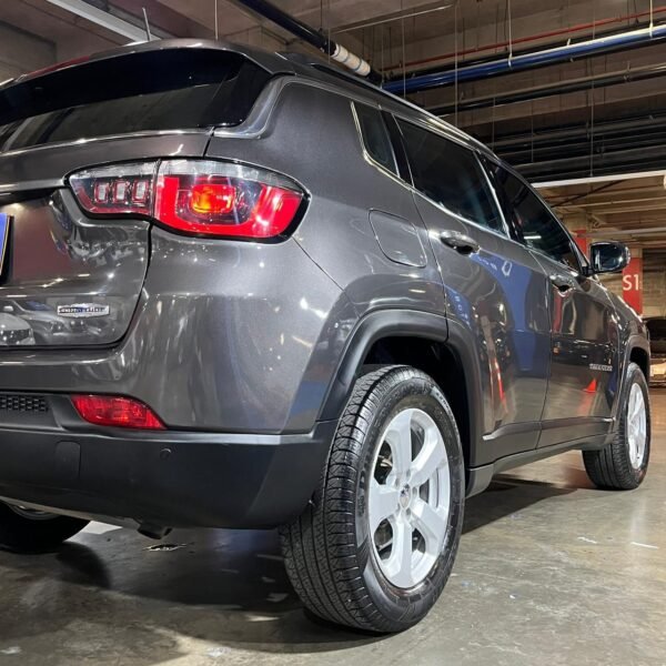 Jeep Compass Sport 4x2<br>2019<br>$76.930.000 - Imagen 20
