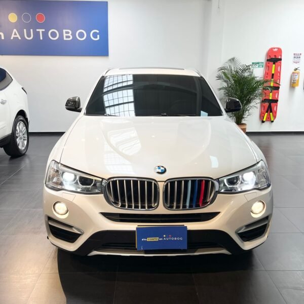 BMW X4<br>Xdrive20d 4x4<br>2018<br>$136.990.000 - Imagen 2