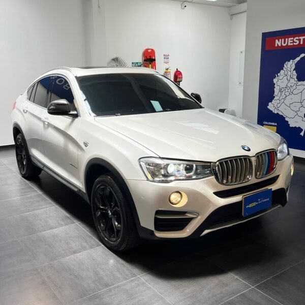 BMW X4<br>Xdrive20d 4x4<br>2018<br>$136.990.000 - Imagen 3
