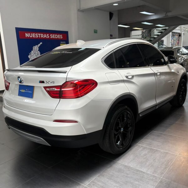 BMW X4<br>Xdrive20d 4x4<br>2018<br>$136.990.000 - Imagen 4
