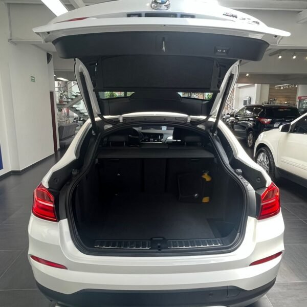 BMW X4<br>Xdrive20d 4x4<br>2018<br>$136.990.000 - Imagen 17