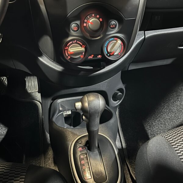 Nissan March<br>2015<br>38.890.000 - Imagen 12