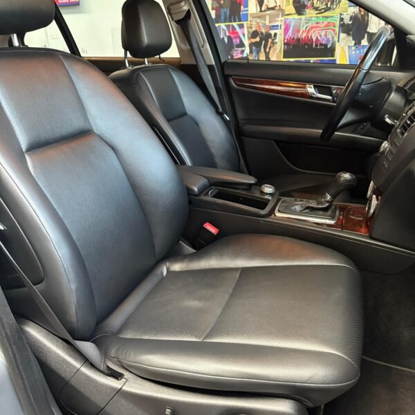 Mercedes Benez C200 CG<br>2010<br>44.980.000 - Imagen 11