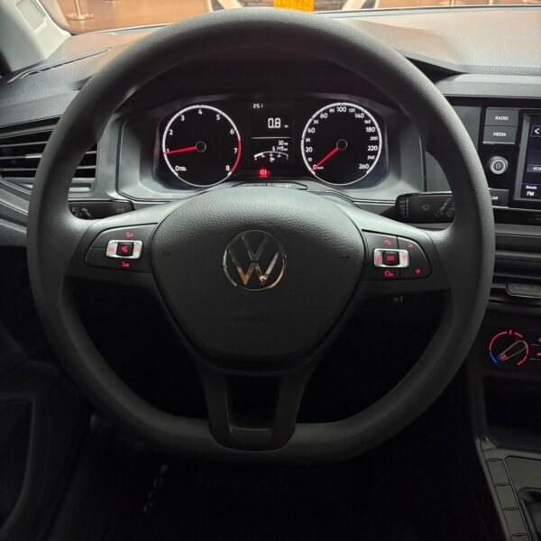 Volkswagen Polo Track<br>2024<br>$67.980.000 - Imagen 8