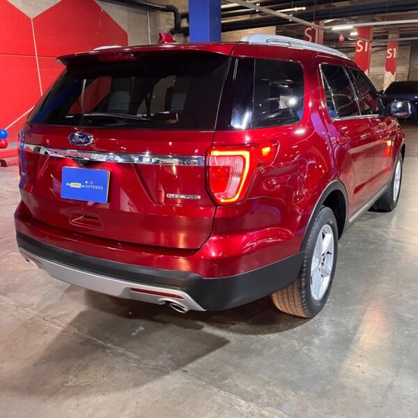 Ford Explorer Xlt 4x2<br>2016<br>$79.630.000 - Imagen 5