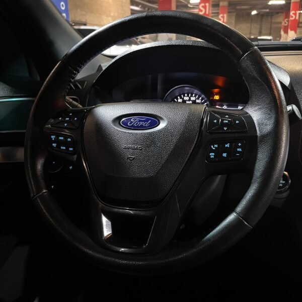 Ford Explorer Xlt 4x2<br>2016<br>$79.630.000 - Imagen 10