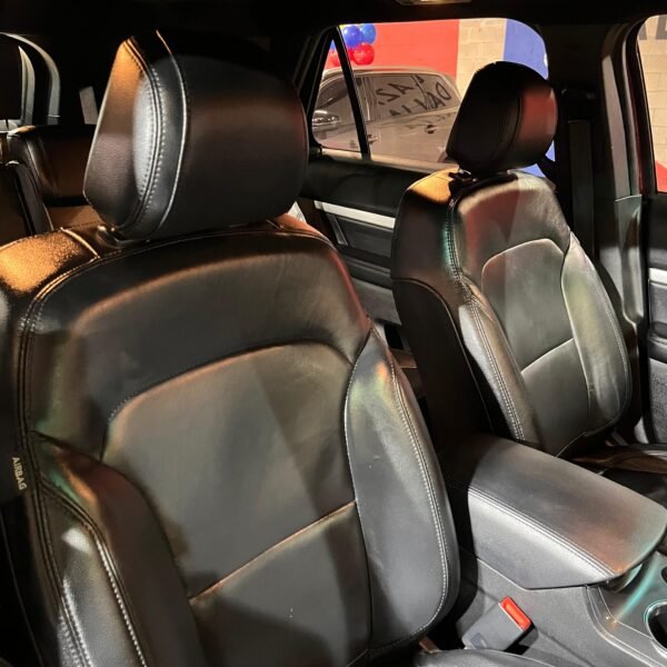 Ford Explorer Xlt 4x2<br>2016<br>$79.630.000 - Imagen 15