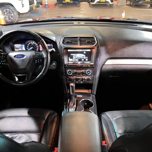 Ford Explorer Xlt 4x2<br>2016<br>$79.630.000 - Imagen 11