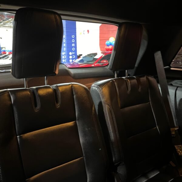 Ford Explorer Xlt 4x2<br>2016<br>$79.630.000 - Imagen 20