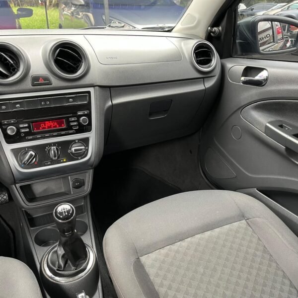 Volkswagen Gol Confortline <br>2016<br>39.930.000 - Imagen 12